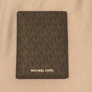 NWOT Michael Kors Wallet / Passport Holder